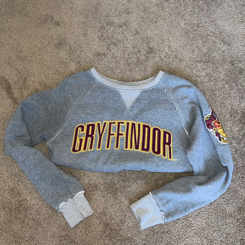 Gryffindor grey sweatshirt